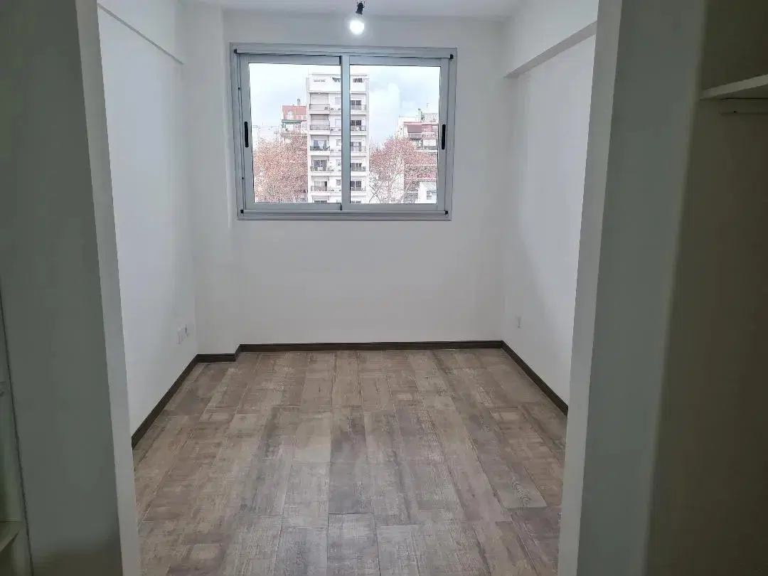 Luminoso Departamento de 2 Ambientes con Vestidor y Baño en Suite, Perfecto para Inversión 5