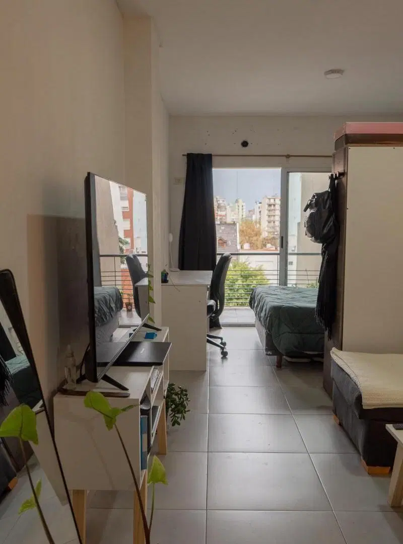 Departamento en Caballito Sur Excelentemente Ubicado. 3