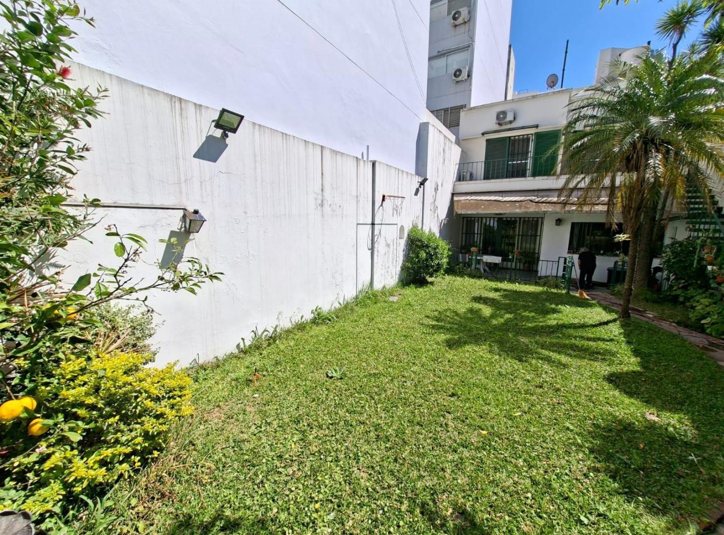 Foto de Casa en Caballito / AMPLIA CASA 6 AMBIENTES CON PARQUE Y COCHERA., imagen 4