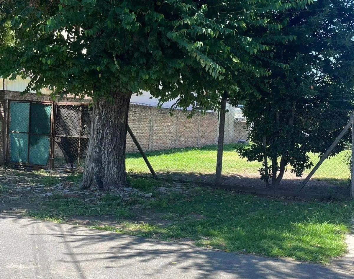 Don Torcuato (Gallardo 1047) Lote en venta de 400 m2. 10 x 40 2