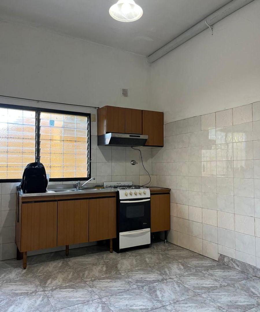 Foto de V. Adelina (Amancio Alcorta 3965) Ph 3 ambientes con patio. Planta baja, imagen 1