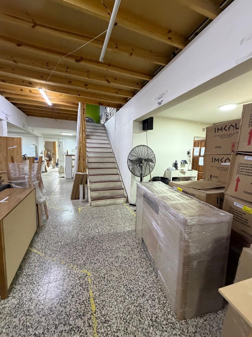 Foto de LOCAL/DEPOSITO CON VIVIENDA EN VENTA. Gdor. Arias 3300., imagen 3