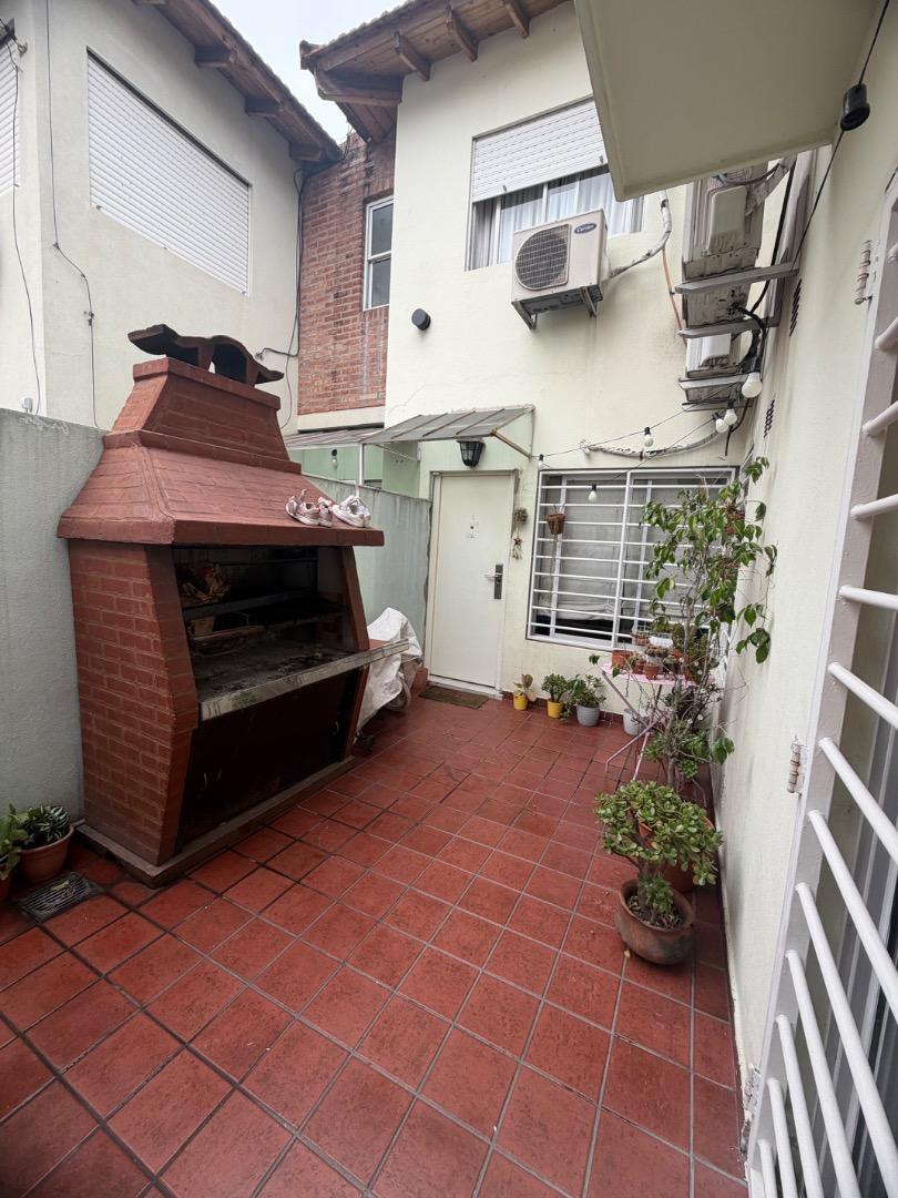 Foto de PH 3 ambientes venta. Rivera Indarte 384. Villa sarmiento., imagen 2