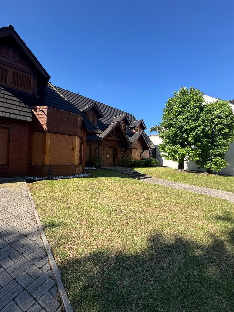Foto de Casa en venta Emilio Mitre 700. Villa Sarmiento, imagen 2