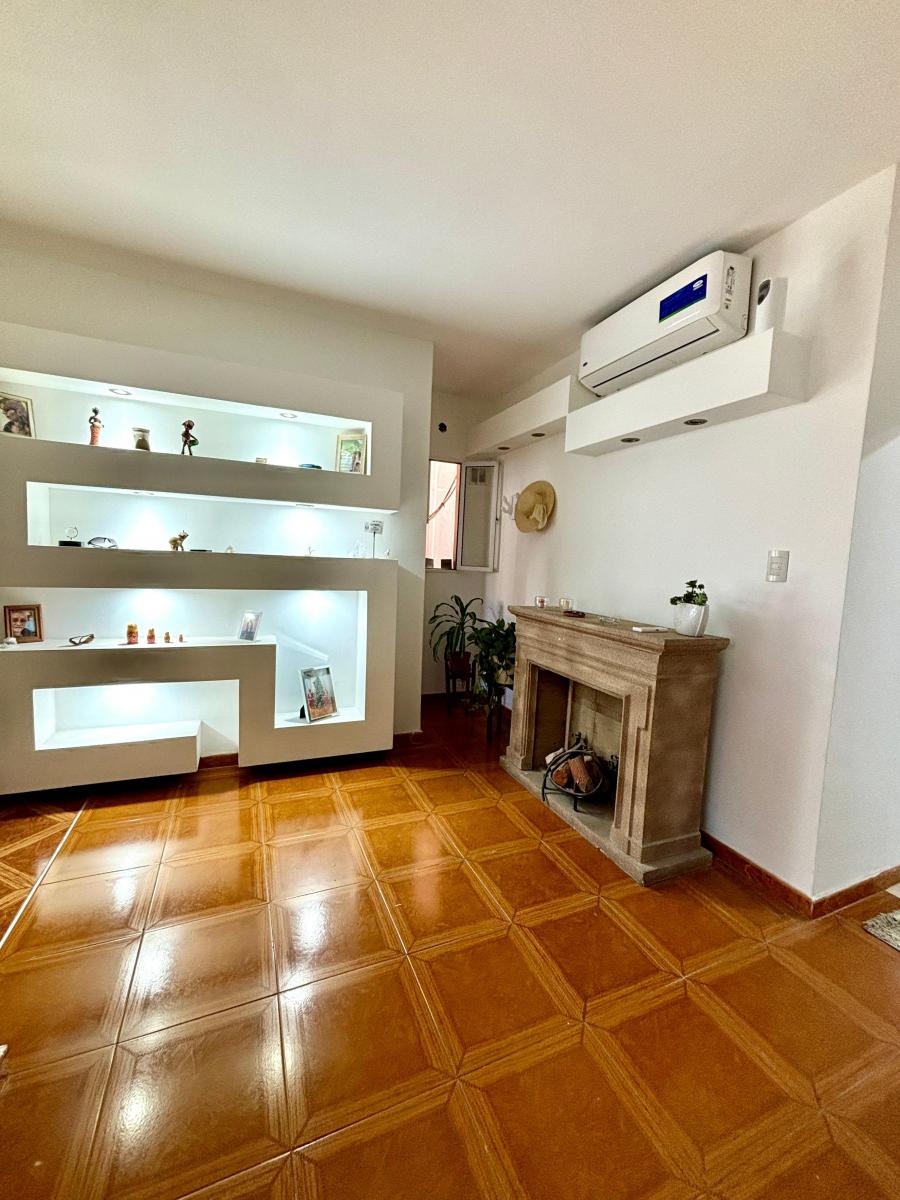 Venta Casa 5 Ambientes en Liniers 4