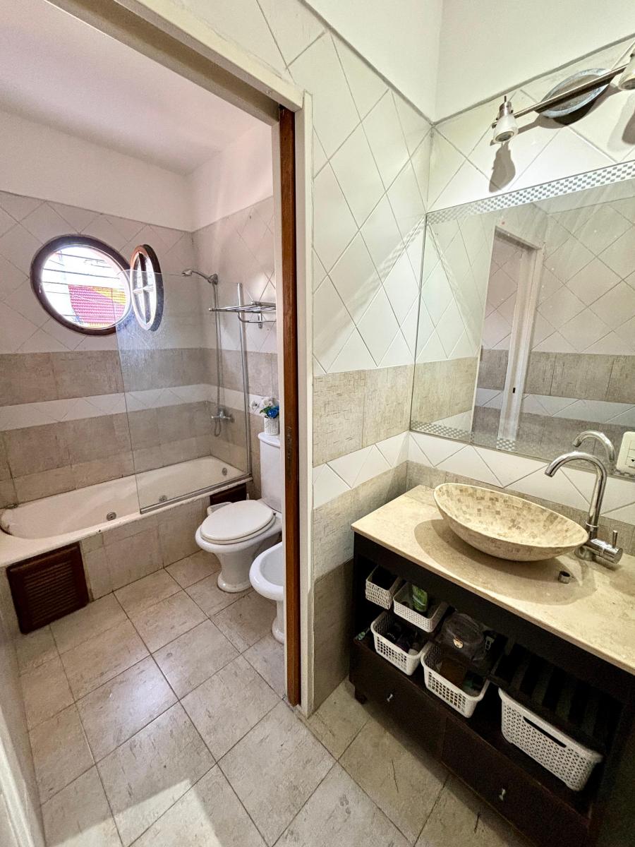 Venta Casa 5 Ambientes en Liniers 3