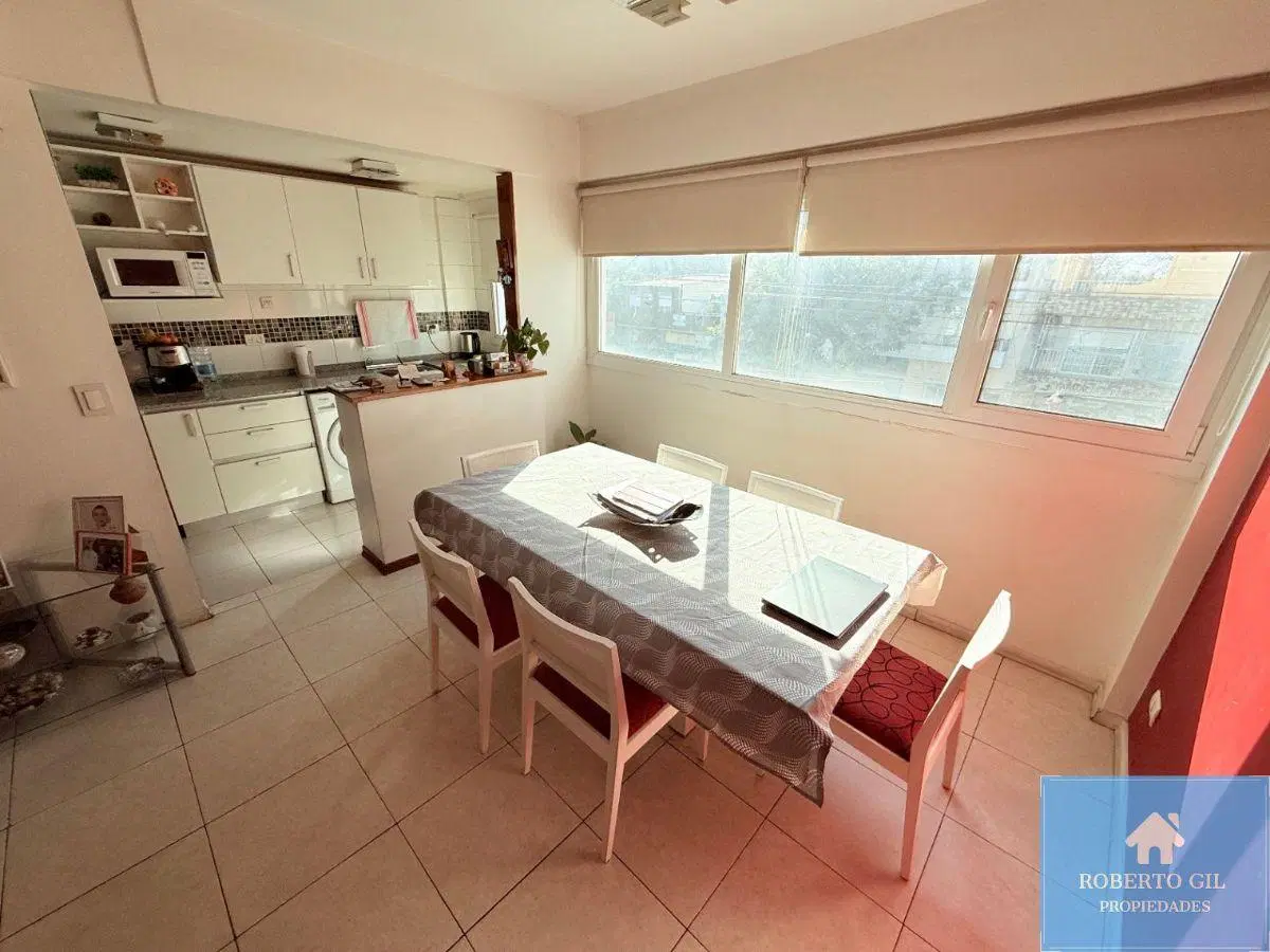 Departamento en venta de 3 ambientes con terraza  y Cochera en Agronomía 2