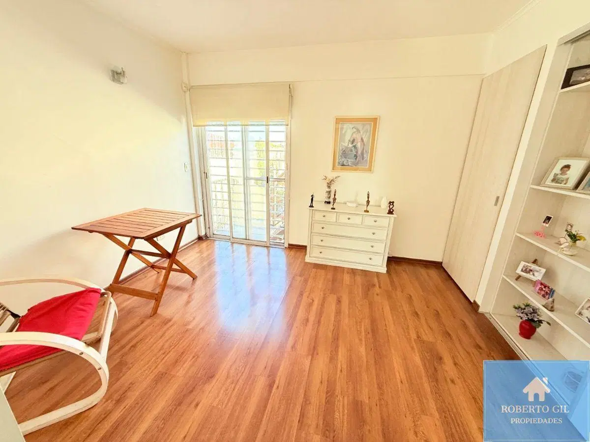 Departamento en venta de 3 ambientes con terraza  y Cochera en Agronomía 5