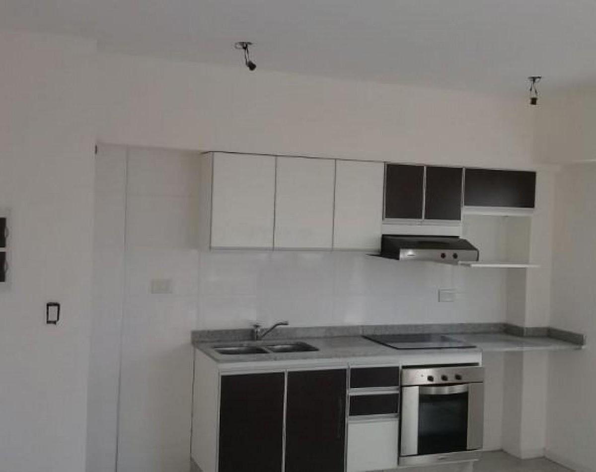 Foto de Venta Departamento 2 Amb con Balcón en Marcos Sastre 2800 Villa del, imagen 2
