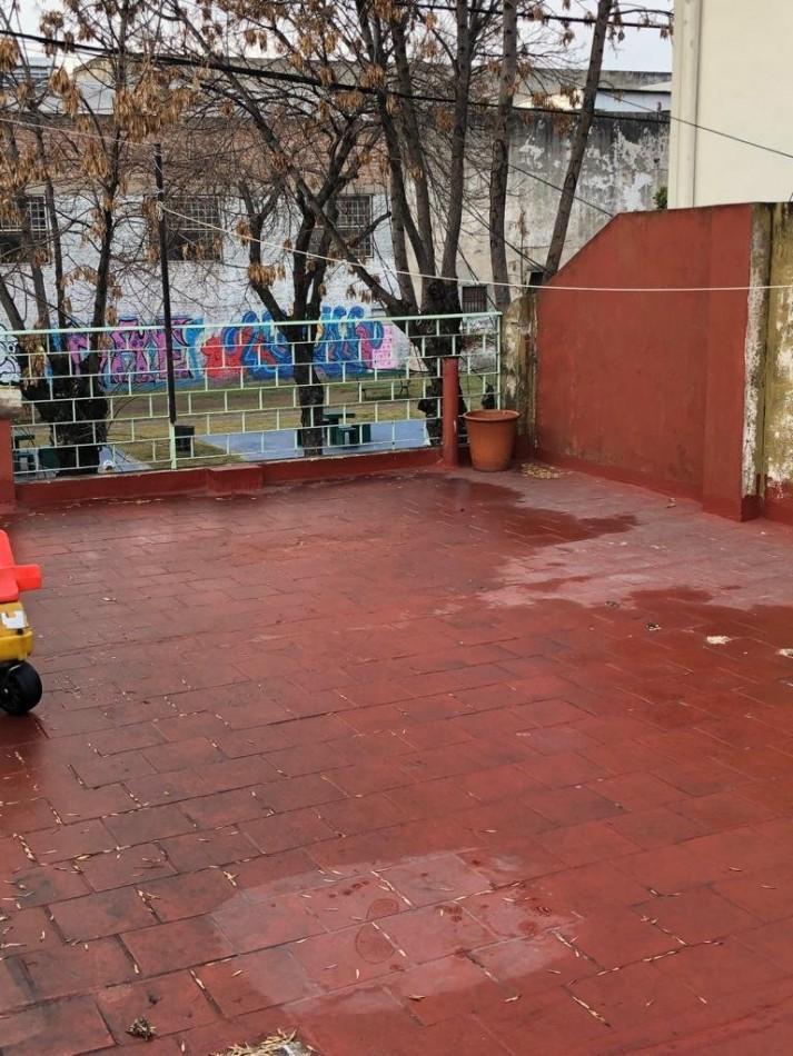 Venta PH 2 Amb C/cochera en Nueva Pompeya 3