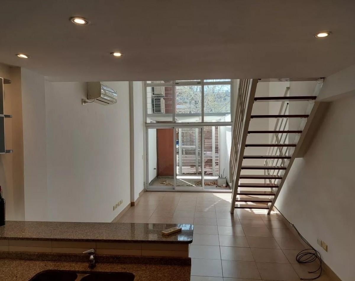 Venta depto 2 amb con patio en Combatientes de Malvinas 3700, Villa Urquiza