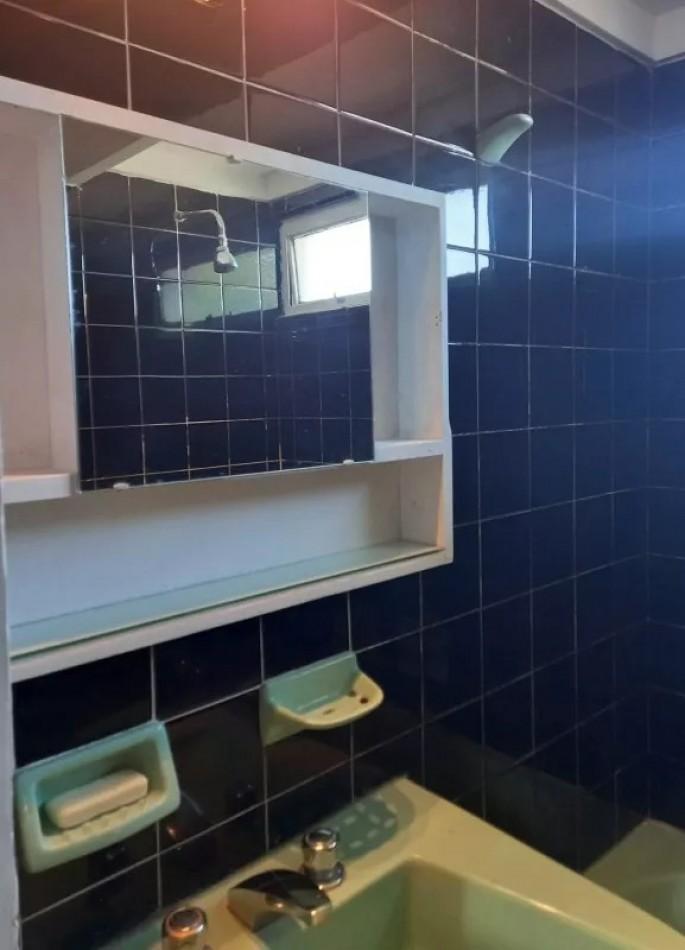 Foto de Venta depto 4 amb con balcon corrido en Juan B Justo 5400, Villa Gral, imagen 2