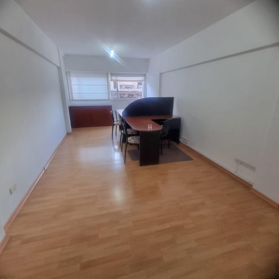 Foto de En Venta Monoambiente con cochera Esmeralda 600, San Nicolas, imagen 2