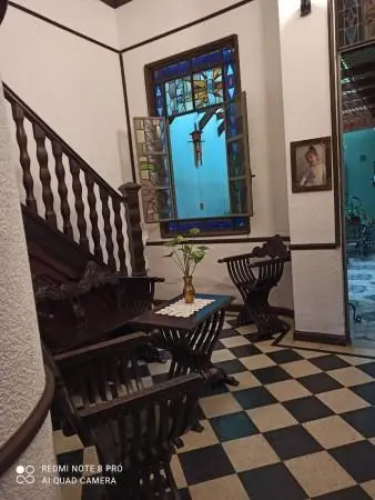 Retasado Casa Lote Propio 7 Amb - Dep de Servicio- Cochera - Patio - Terraza 4