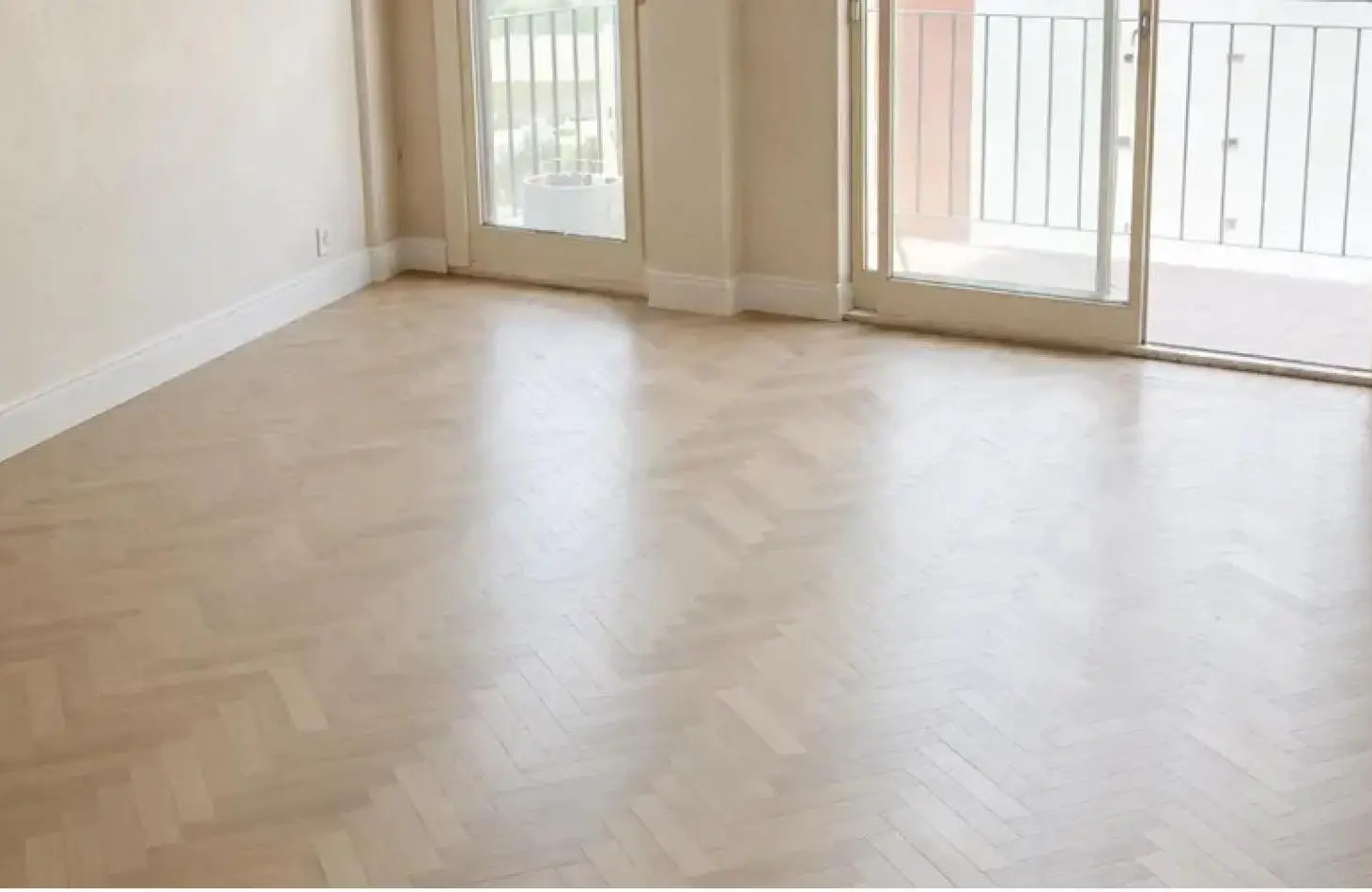 En Venta Depto de 4 amb  con dependencia  y cochera en caballito 5