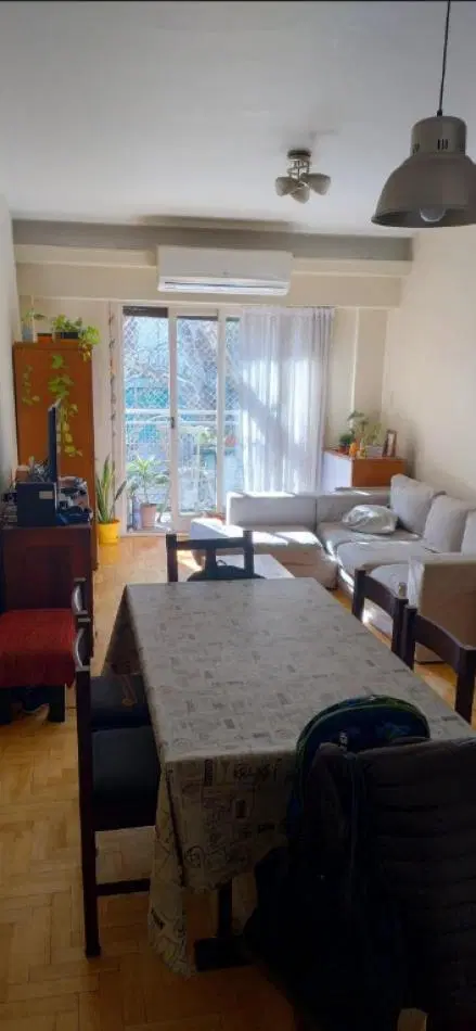 En venta depto de 5 amb con balcon al frente en Almagro 2