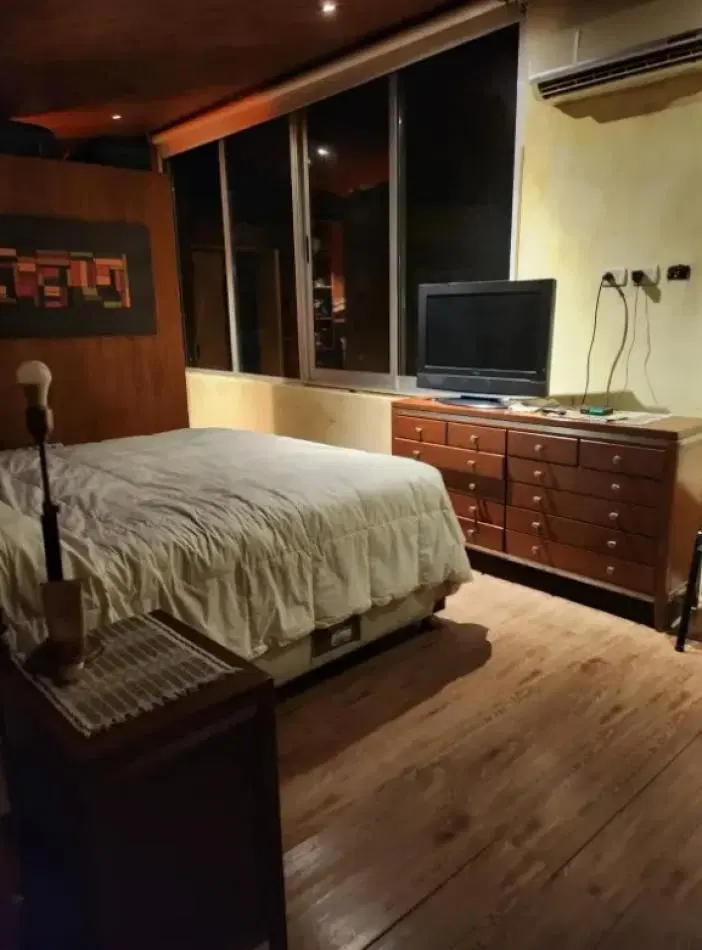 Casa en Venta 4 amb con cochera  sobre lote Propio en   Saavedra 4