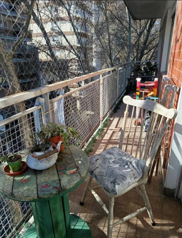 En venta depto de 5 amb con balcon al frente en Almagro 2