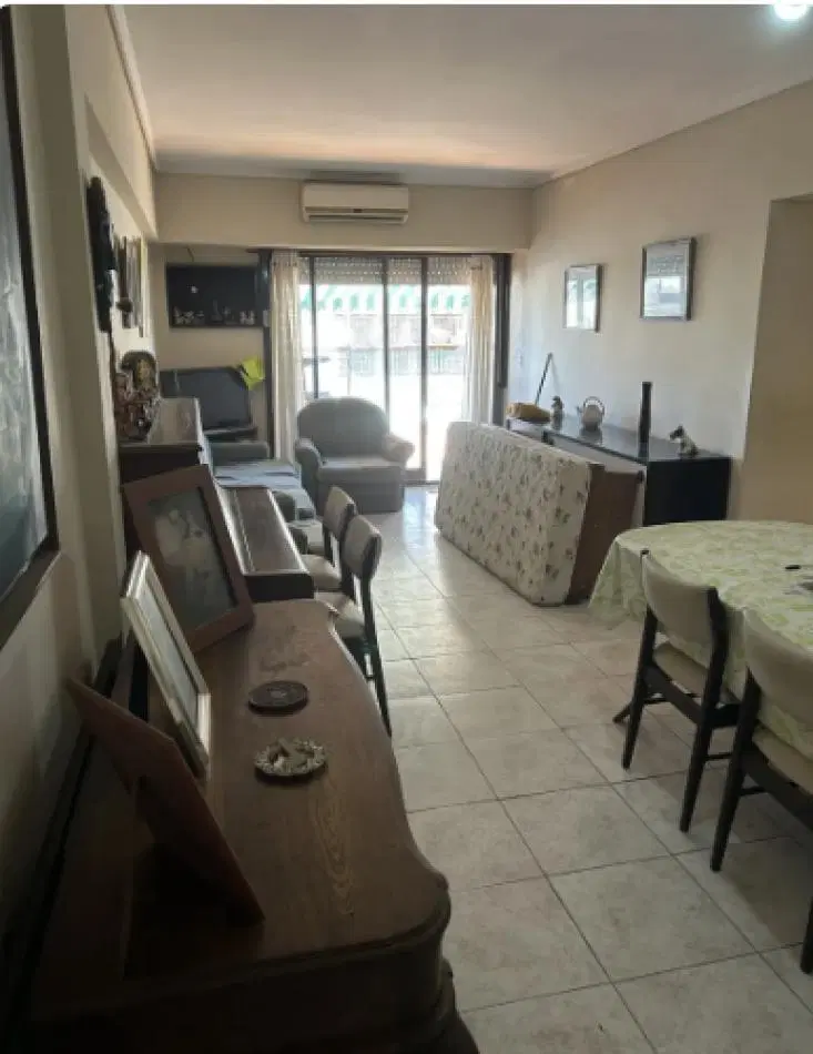 En Venta Depto de 4 amb al frente ,cochera y Baulera en Villa Crespo 2