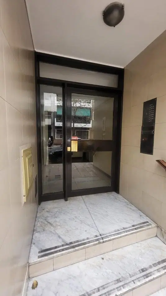 Departamento en Venta 3 ambientes al Frente con Balcon en Caballito 2
