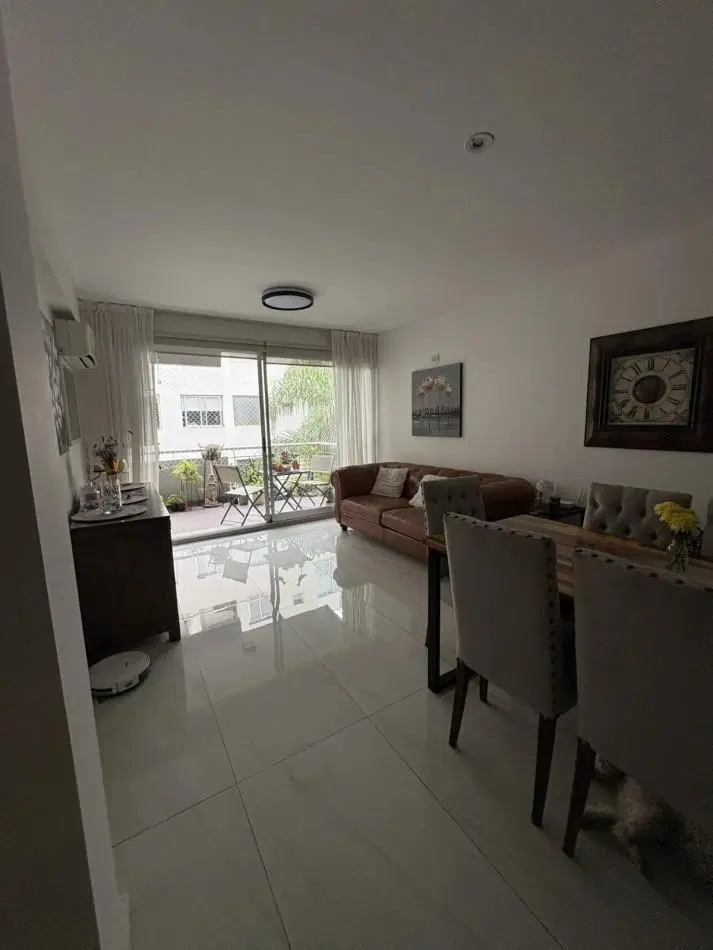 Venta departamento 3 ambientes con cochera en Parque Chacabuco 4