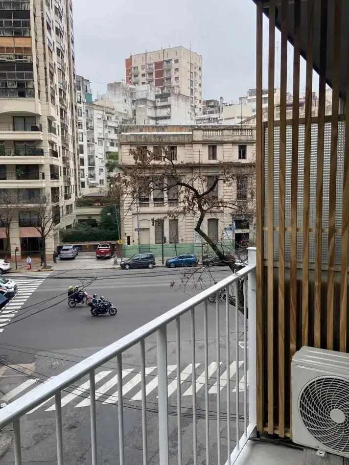 Venta monoambiente con balcon en Palermo 3