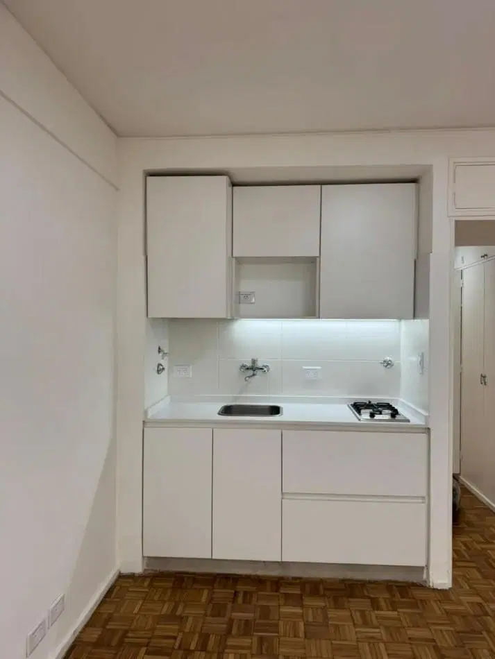 Venta monoambiente con balcon en Palermo 2