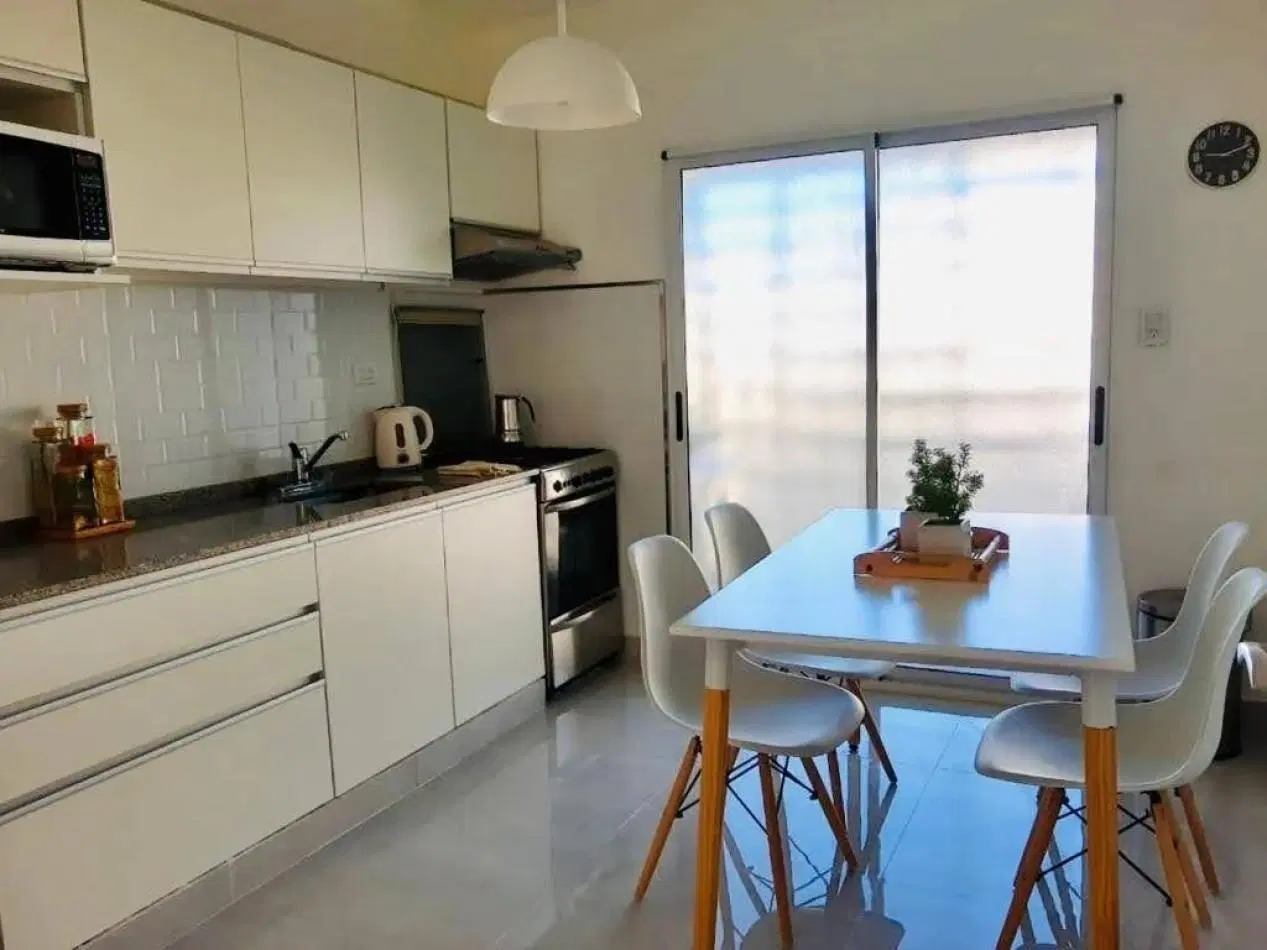 Venta departamento 4 amb con balcon en Recoleta 8