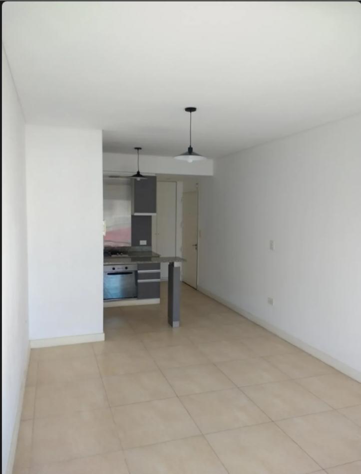 Foto de En Venta Monoambiente al frente con Cochera en Saavedra, imagen 1