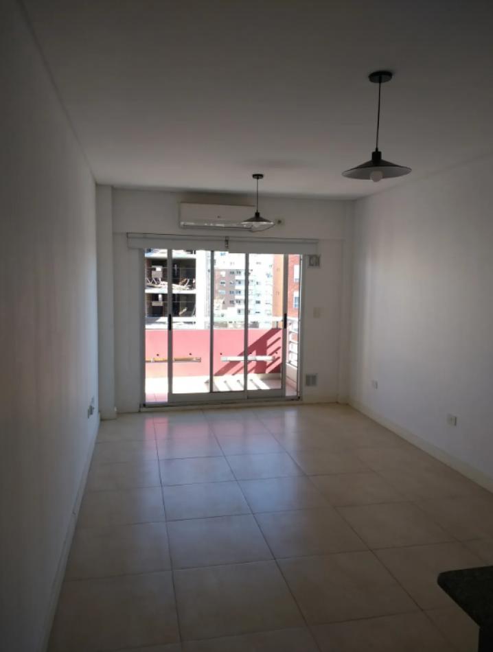 Foto de En Venta Monoambiente al frente con Cochera en Saavedra, imagen 1