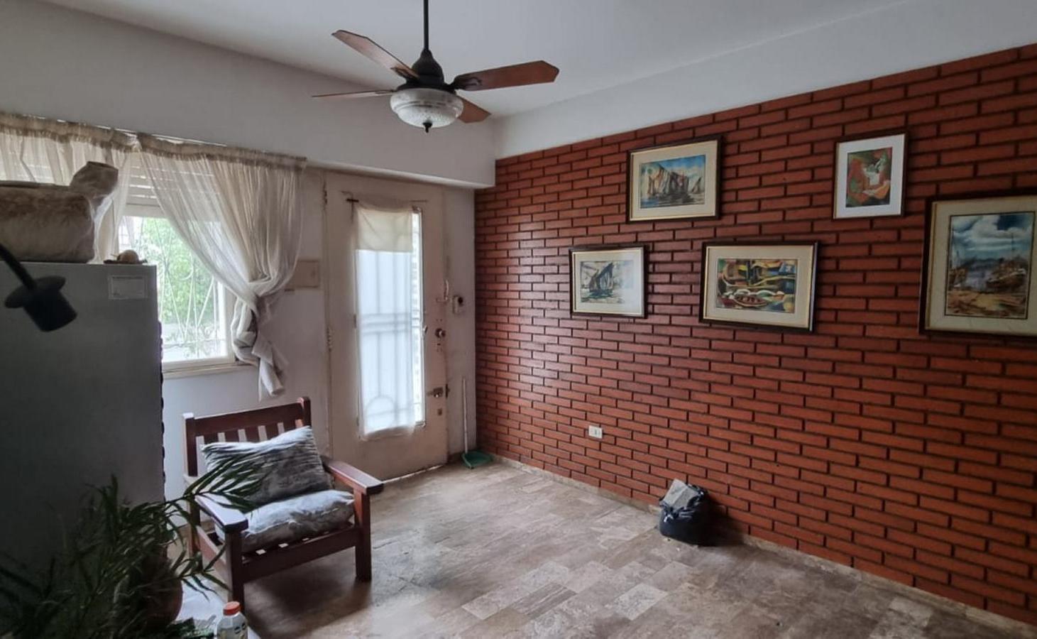 Foto de Venta ph tipo casa 4 ambientes con garage en Flores, imagen 4