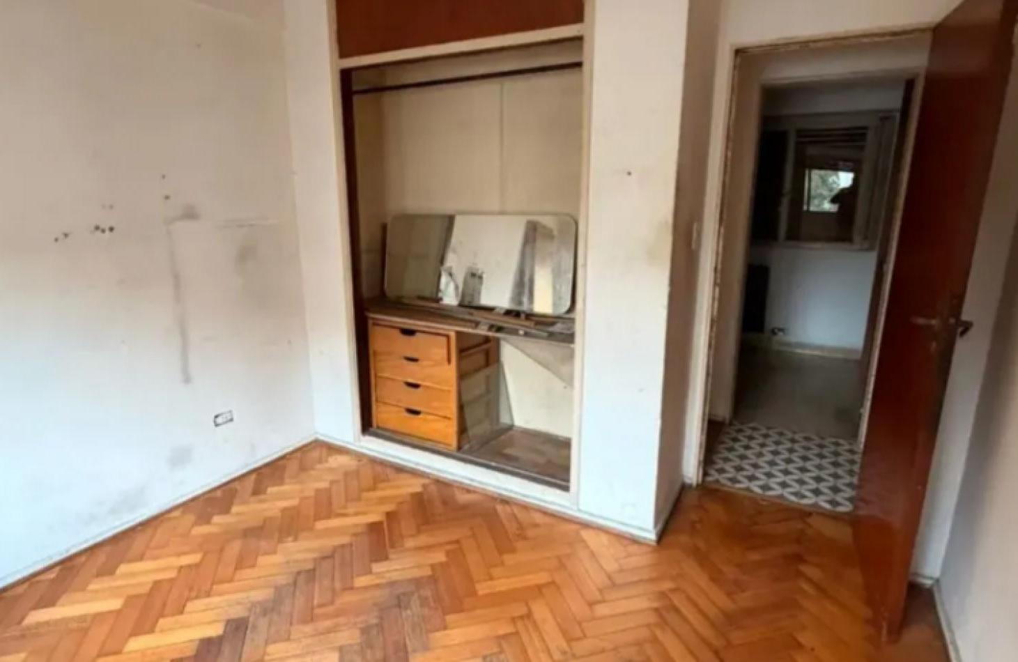 Foto de Oportunidad Inversor A Refaccionar 3 Amb Con Balcon Al Frente 76 M2, imagen 4