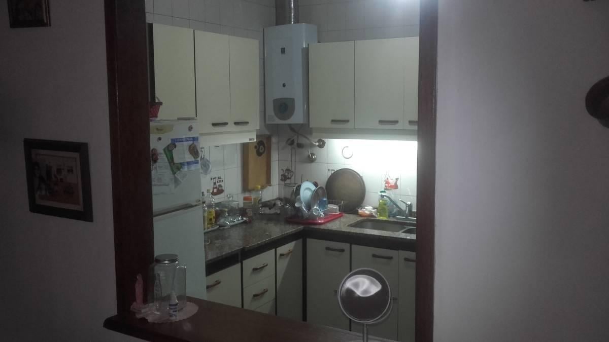 Foto de DEPARTAMENTO T/CASA AL FRENTE CON GARAGE, imagen 4