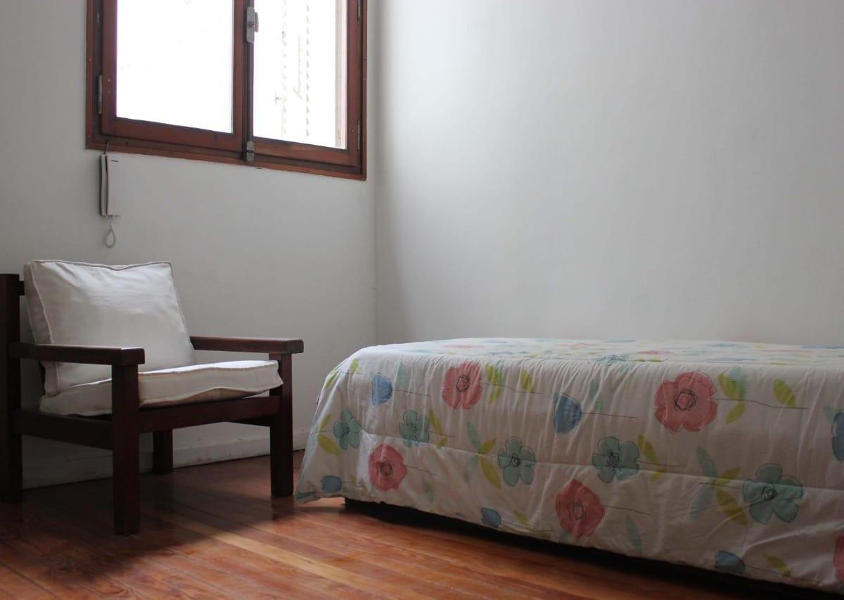 DEPARTAMENTO EN EXCELENTE ZONA COMERCIAL