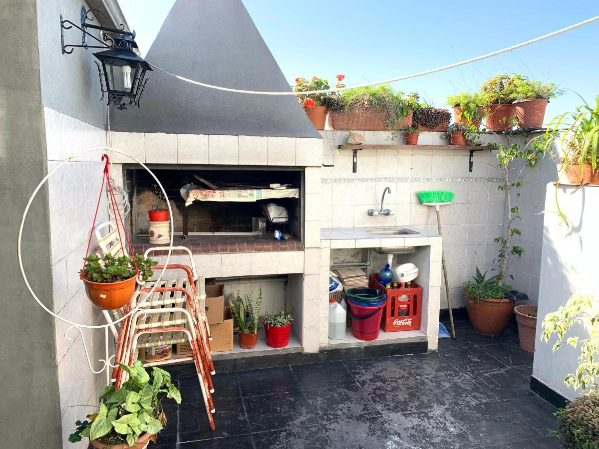Departamento 4 Ambientes Al Frente Excelente Estado 3