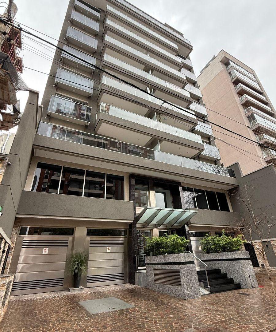 Departamento en alquiler de 2 ambientes Torre Le Chateau II.