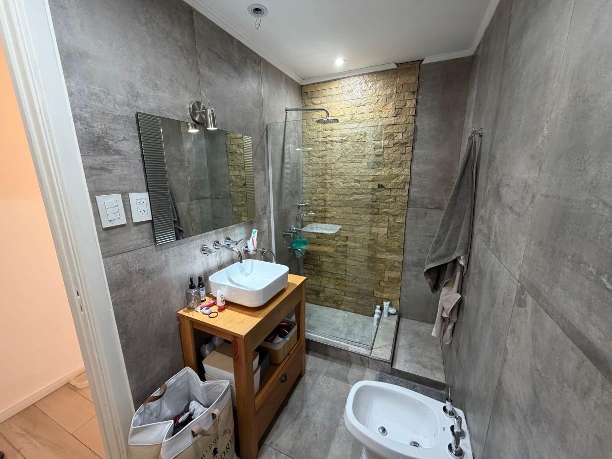 Foto de DEPARTAMENTO PH EN PLANTA BAJA DE 2 AMBIENTES LANÚS OESTE - VENTA, imagen 1