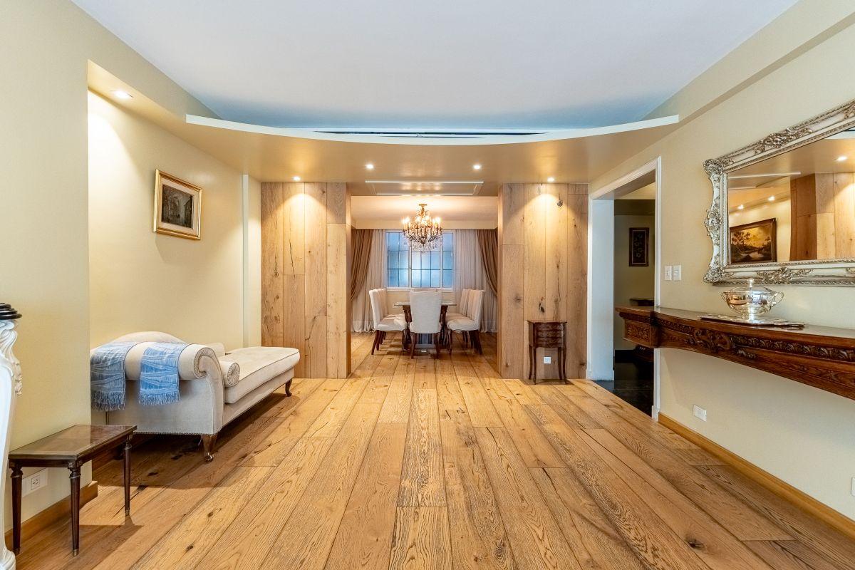 Foto de Excelente Apt frente al Hotel Alvear de 190 m2. Linda vista. Balcón, imagen 5