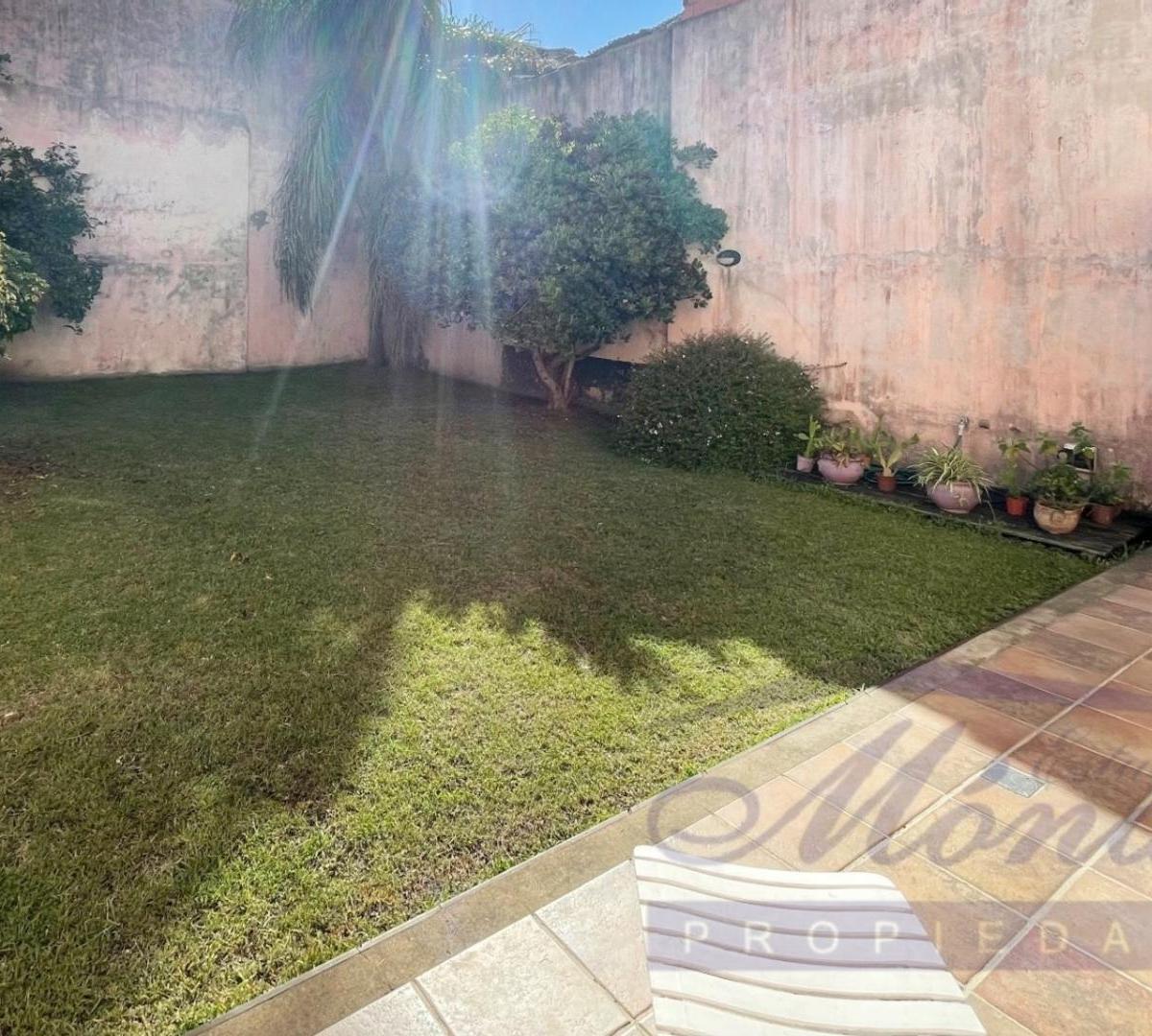 Oportunidad! Hermosa Casa 5 Amb con Fondo. Lote 8.66x29! 5