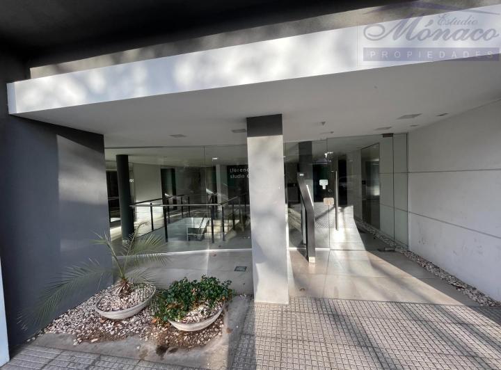 Oportunidad! Amplio 2 amb Fte con Balcón. 5