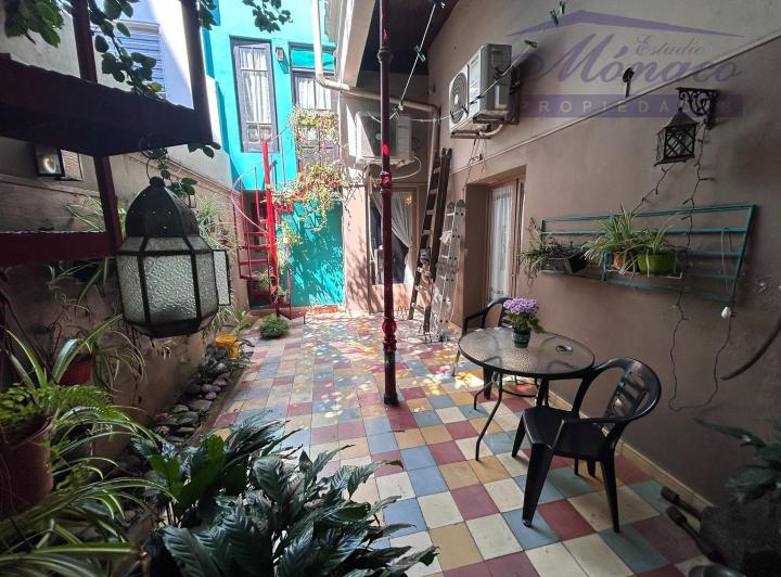 Única! Casa 5 amb en esquina Jardin delantero y Patio.- 3