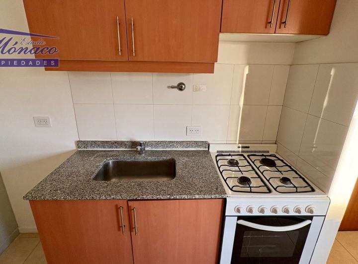Monoambiente moderno en piso alto 3