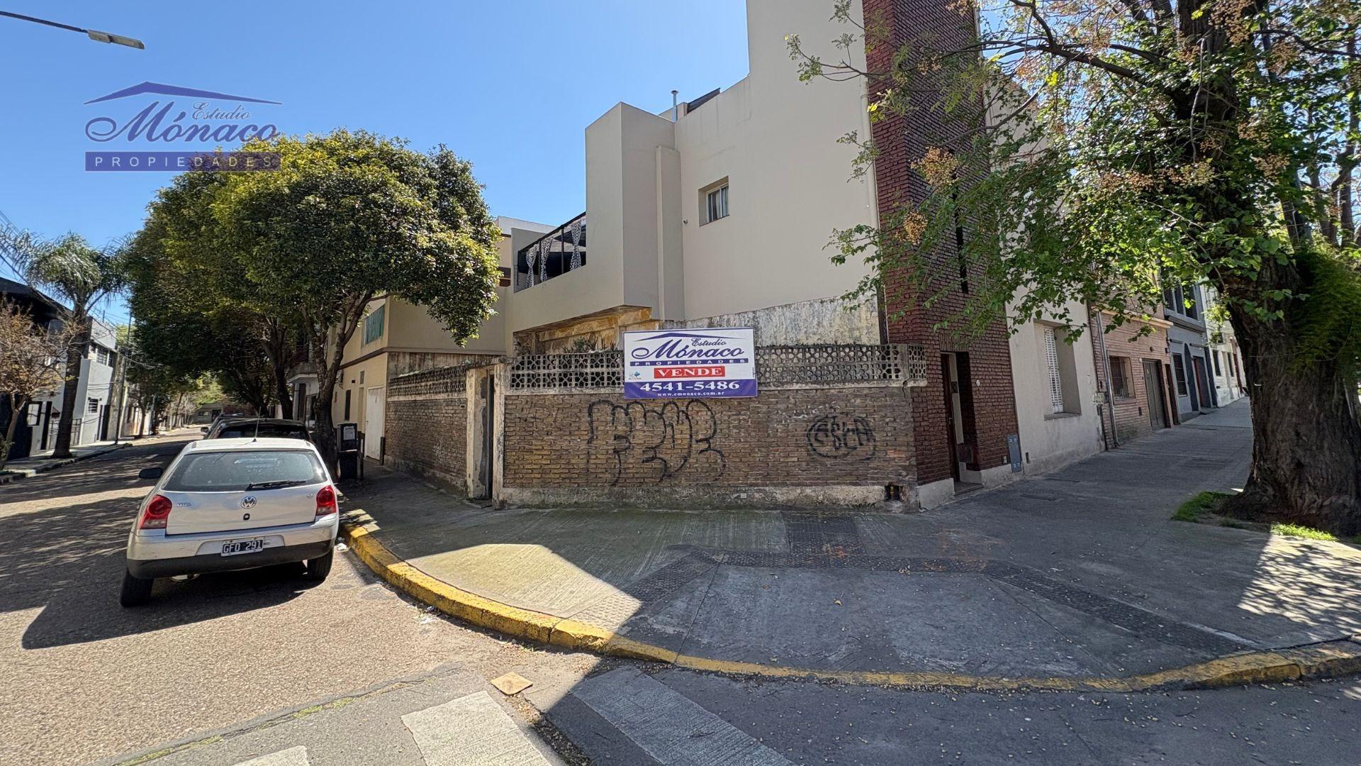 Amplio PH 3 amb. + dep PB al fte. Jardin! a refaccionar