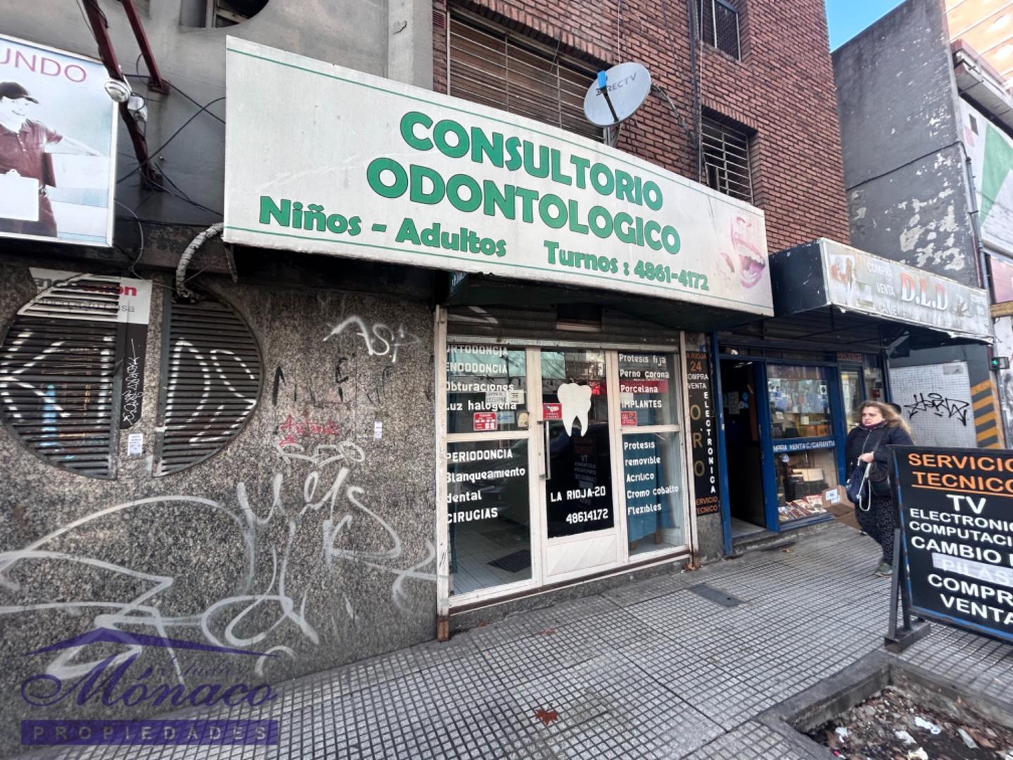 Local a la calle Vidriera, Sotano a Metros de Once