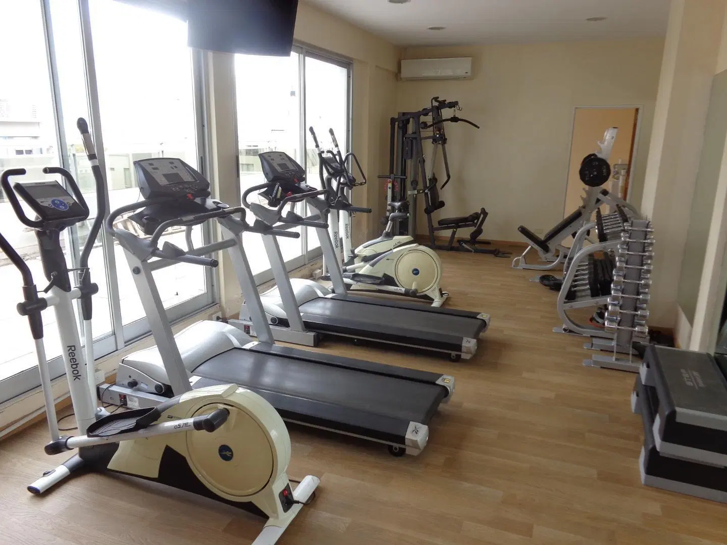 2 amb. frente con balcón. Categoria Full Amenities 3