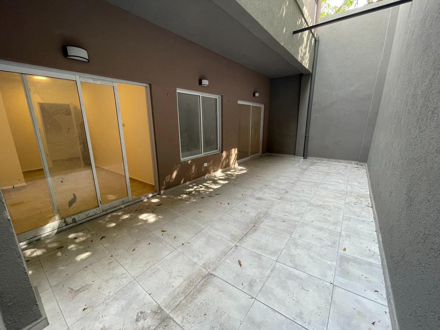 Foto de PH 3 amb con gran patio. Bajas expensas, imagen 2