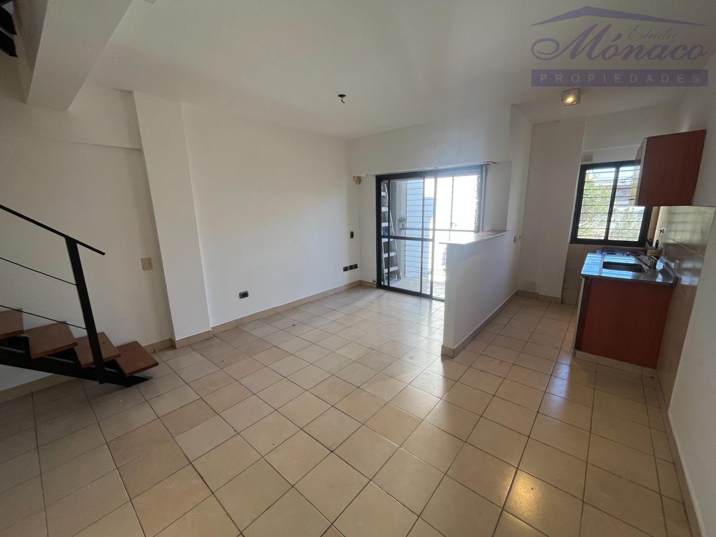 Foto de UNICO! 2 amb en Duplex con Terraza Propia! 77m2 total, imagen 4