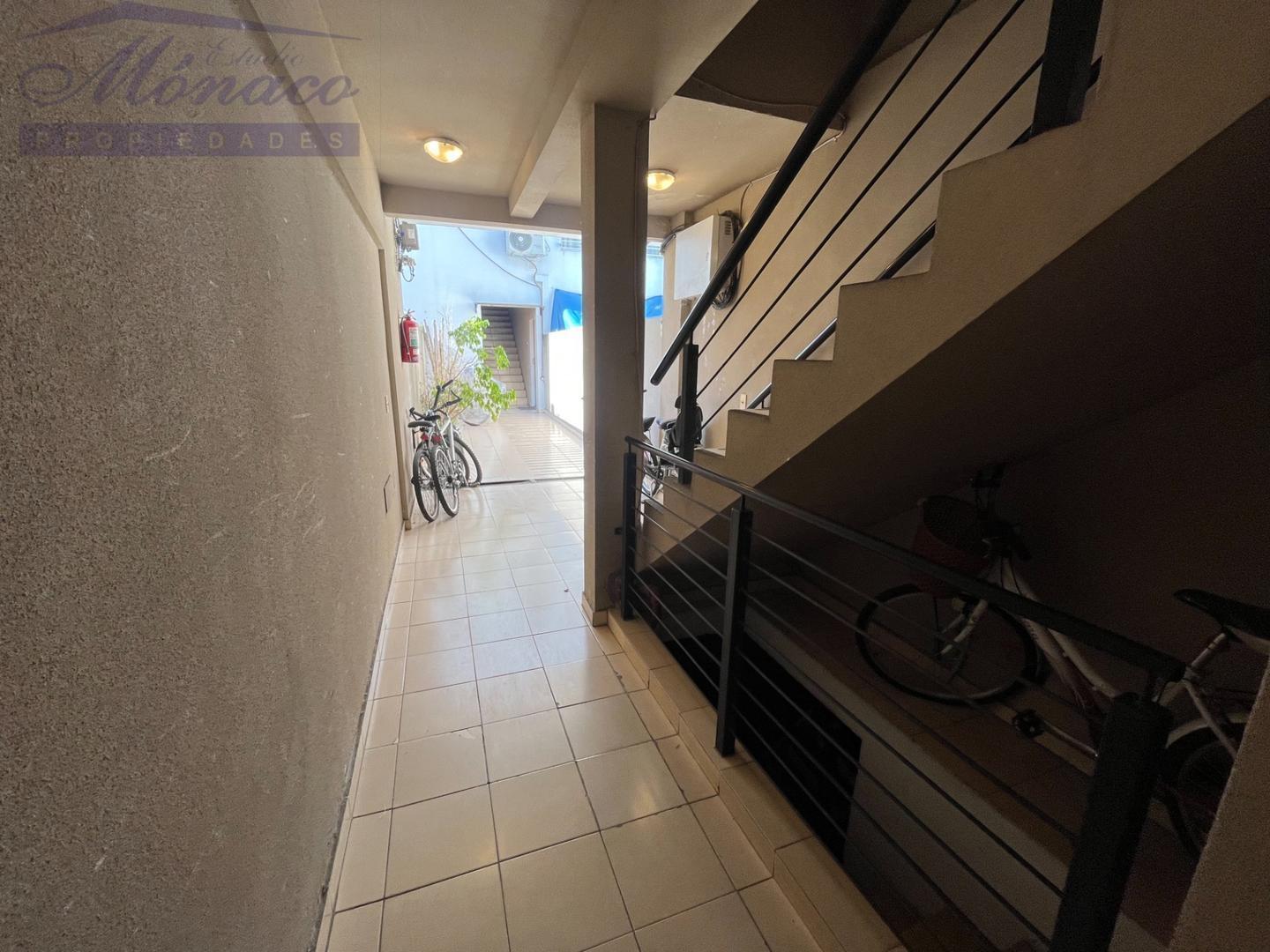 Foto de UNICO! 2 amb en Duplex con Terraza Propia! 77m2 total, imagen 5