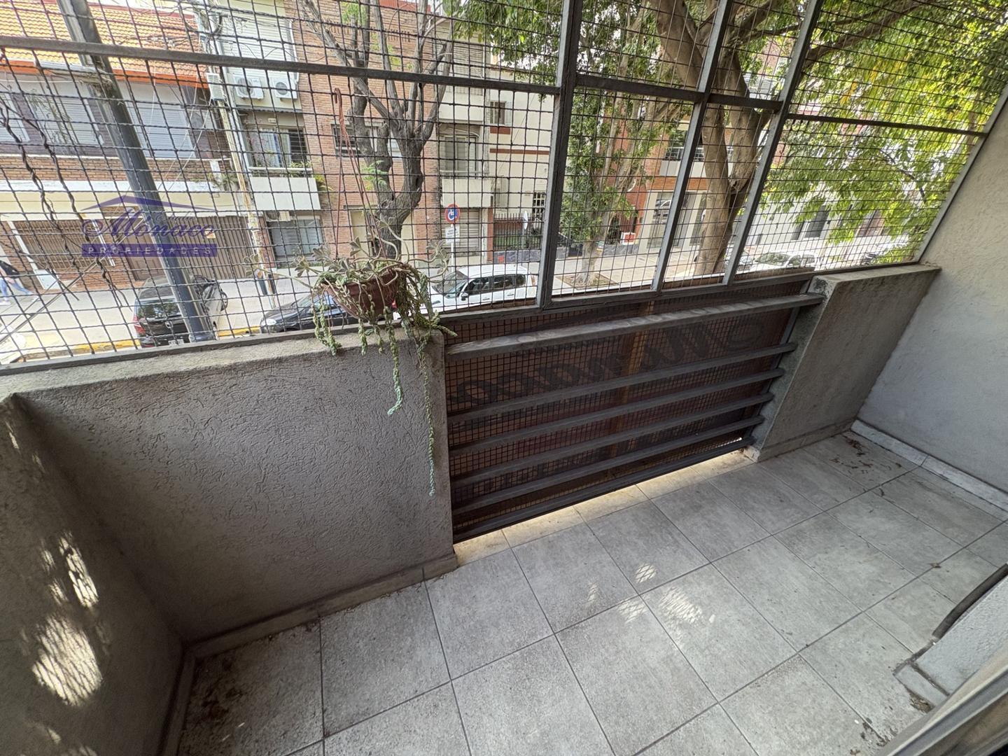 Foto de HERMOSO PH 2 AMB. EN DUPLEX AL FRENTE CON 2 BALCONES, imagen 5