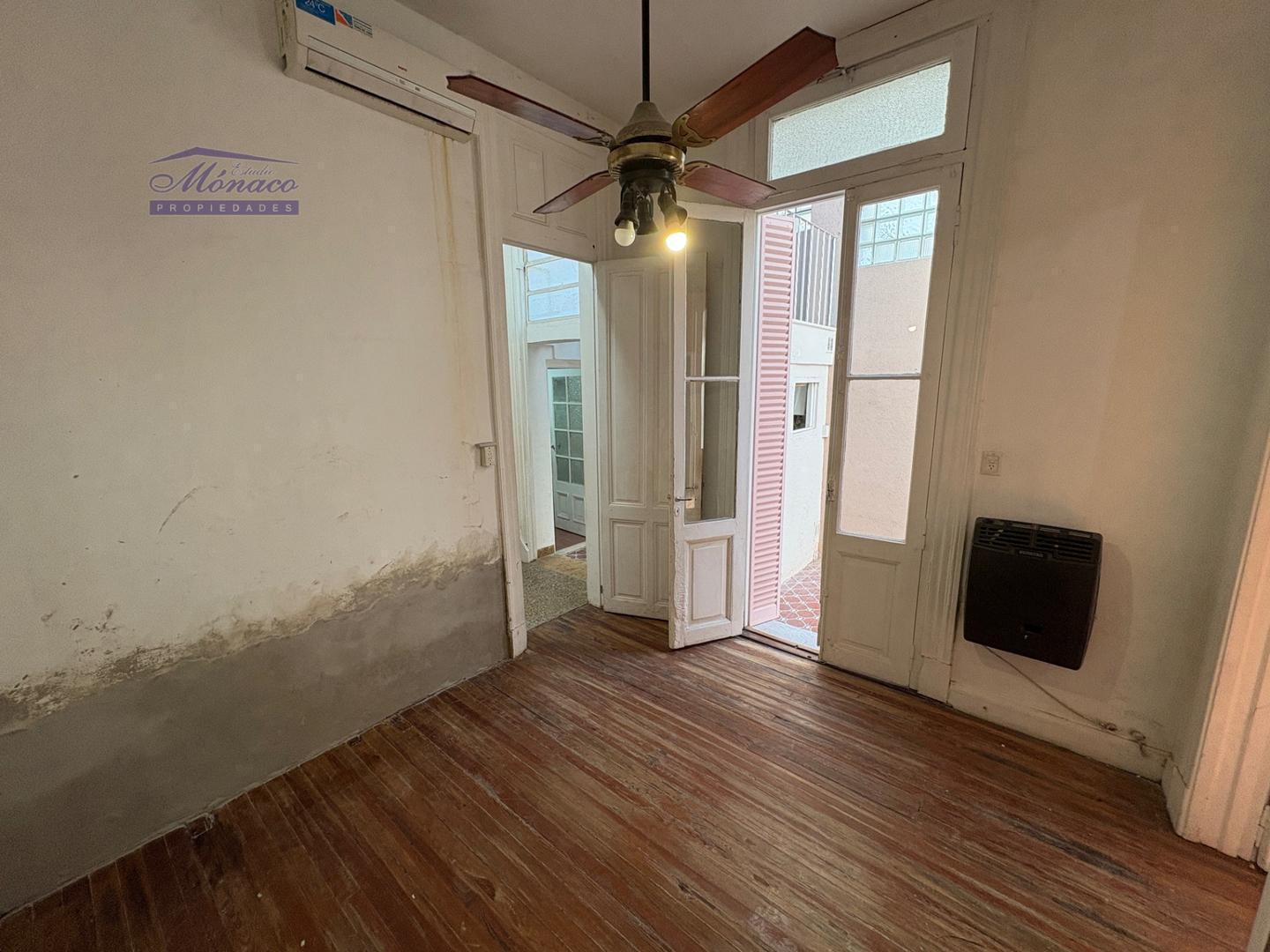 Foto de USO COMERCIAL.- Casa 4 amb c/patio cubierto y terraza!!, imagen 5